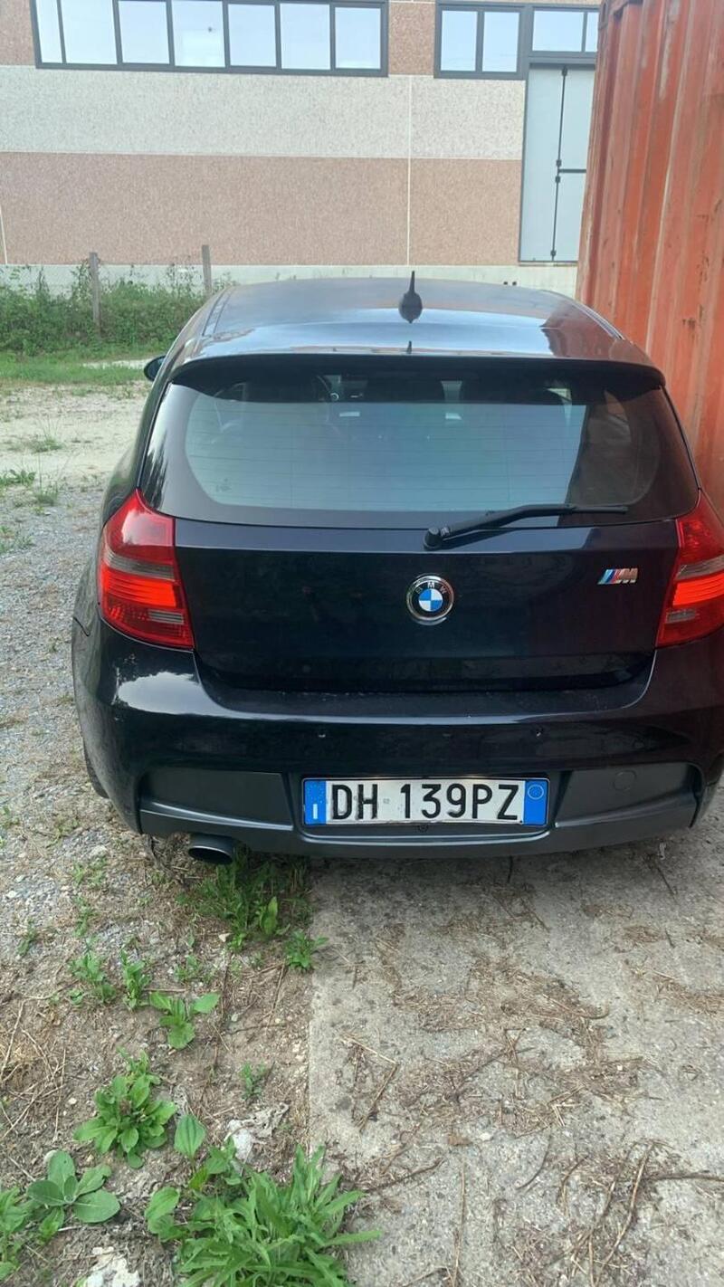 BMW Serie 1 118d 2.0 143CV cat 3 porte Eletta DPF del 2007 usata a Coreglia Antelminelli